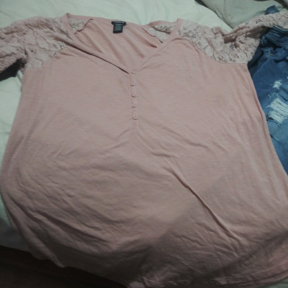 Pink lace arms torrid long sleeve top